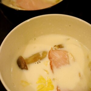 朝食に♡白菜ベーコンのミルク煮